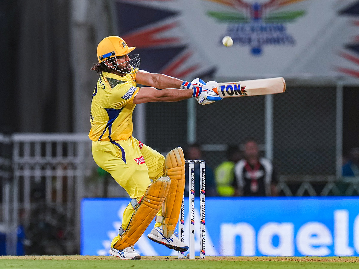 IPL_202024_20T20_20cricket_20match_20between_20Chennai_20Super_20Kings_20and_20Lucknow_20Super_20Giants-_20_2813_29.jpg 13