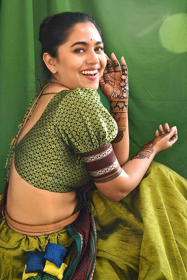 Mrunmayee_20Deshpande_20Beautiful_20Look_20Photos_20_2813_29.jpg 14
