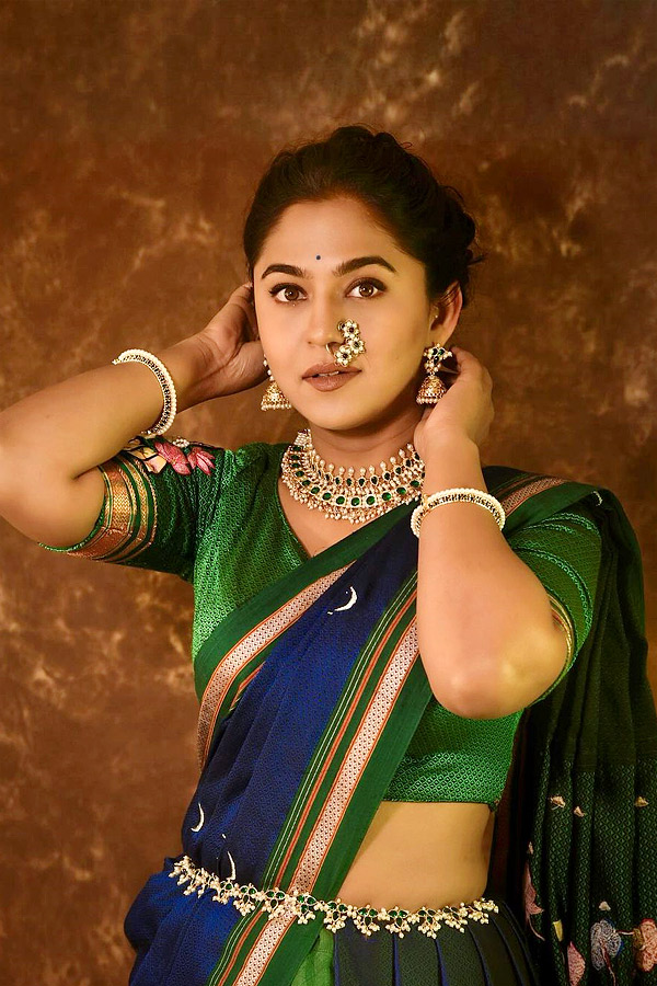 Mrunmayee_20Deshpande_20Beautiful_20Look_20Photos_20_2823_29.jpg 24