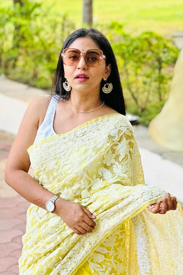 Mrunmayee_20Deshpande_20Beautiful_20Look_20Photos_20_288_29.jpg 9
