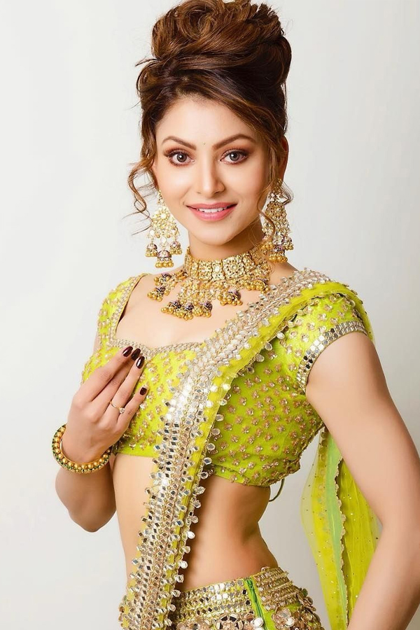 Not_20Trisha_20And_20Nayanthara_20gets_20a_20higher_20remuneration_20Movies_20_2820_29.jpg 13