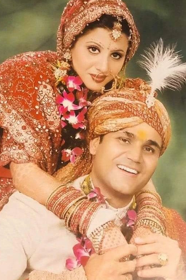Virender_20Sehwag_20wife_20Aarti_20biography_20And_20personal_20information_20photos_20_2810_29.jpg 11