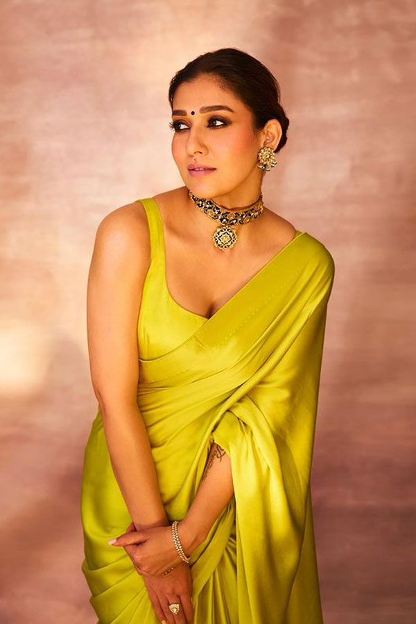 nayan13.jpg 14