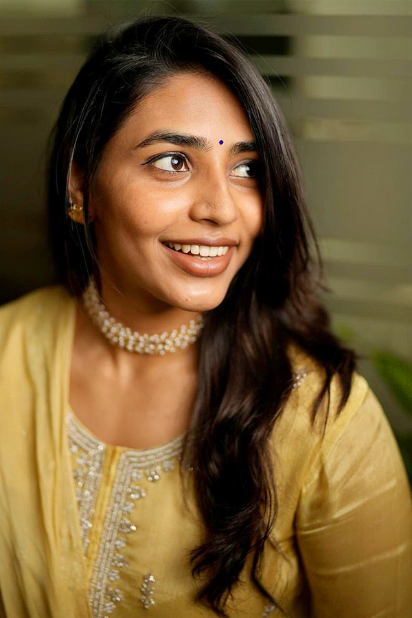 Intresting_20Facts_20About_20sapthami_20gowda_20Heroine_20Photos_20_289_29.jpg 10