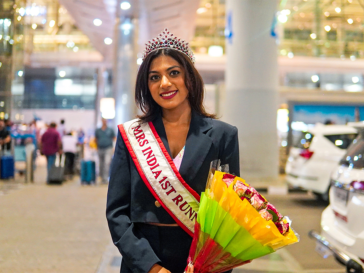 Miss_20India_202024_20_20Sruthi_20Chakravarthi_20Photos-_20_283_29.jpg 3