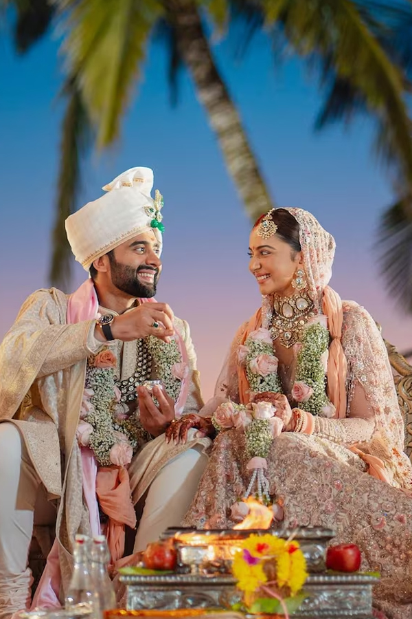 Rakul_20Preet_20Jackky_20Bhagnani.jpg 11