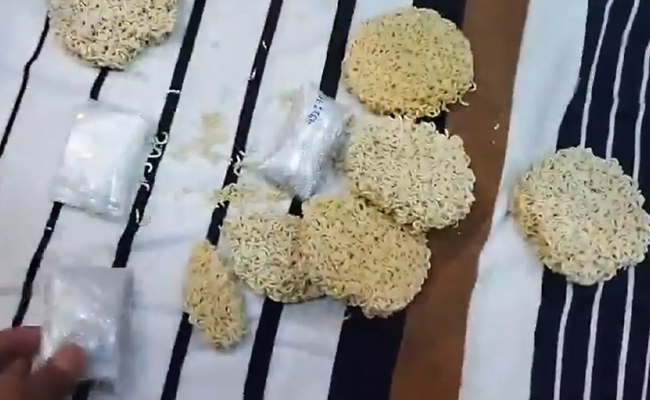 noodles-Diamonds.jpg