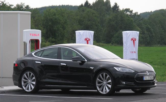 tesla01.jpg