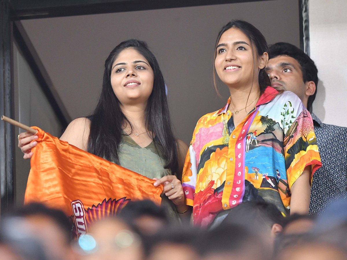 SRH_20and_20RCB_20Rajiv_20Gandhi_20International_20Cricket_20Stadium_20in_20Hyderabad-_20_282_29.jpg 2