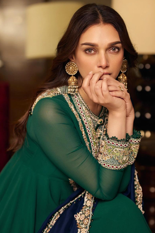 Aditi-Rao-Hydari-10.jpg 11