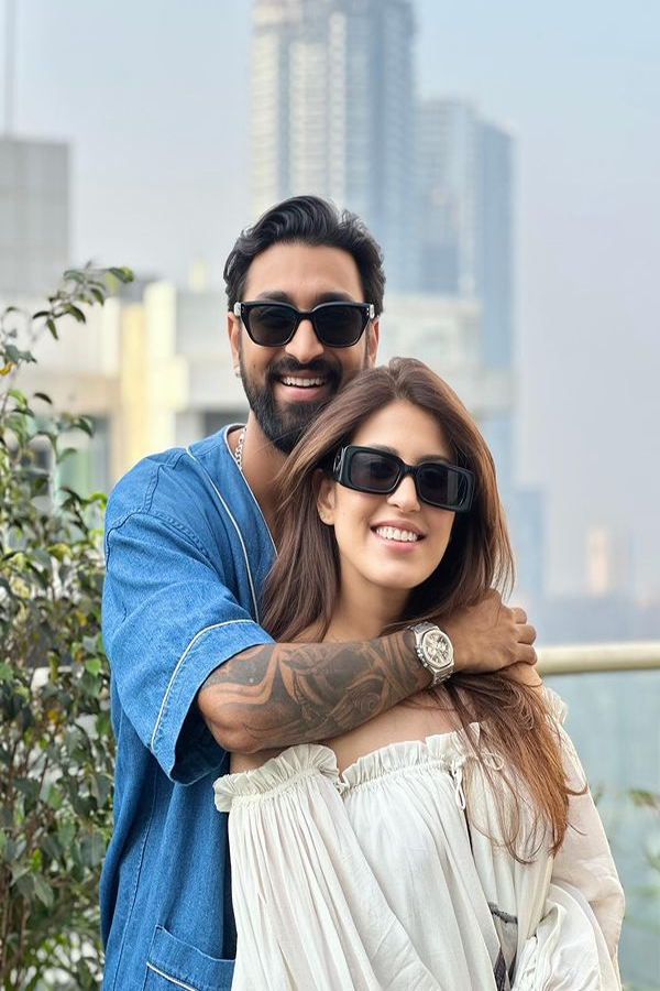 Krunal-Pandya_Pankhuri-Sharma-3.jpg 5
