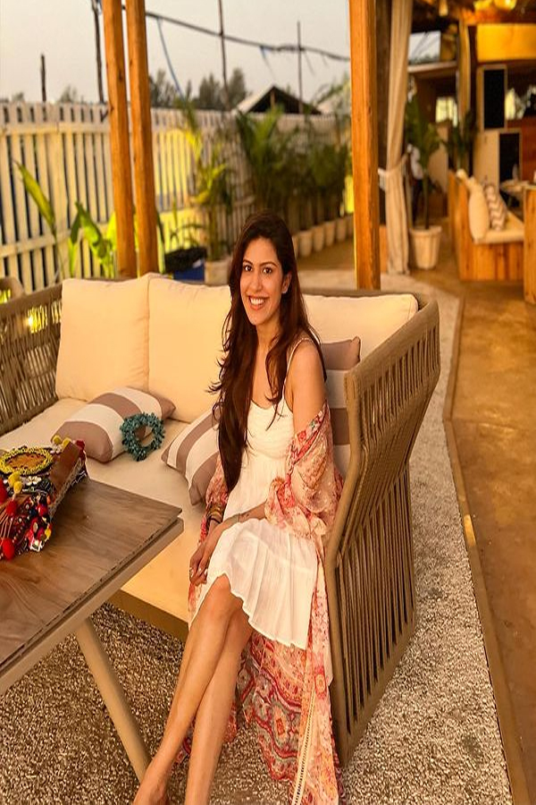 Krunal-Pandya_Pankhuri-Sharma-6.jpg 10
