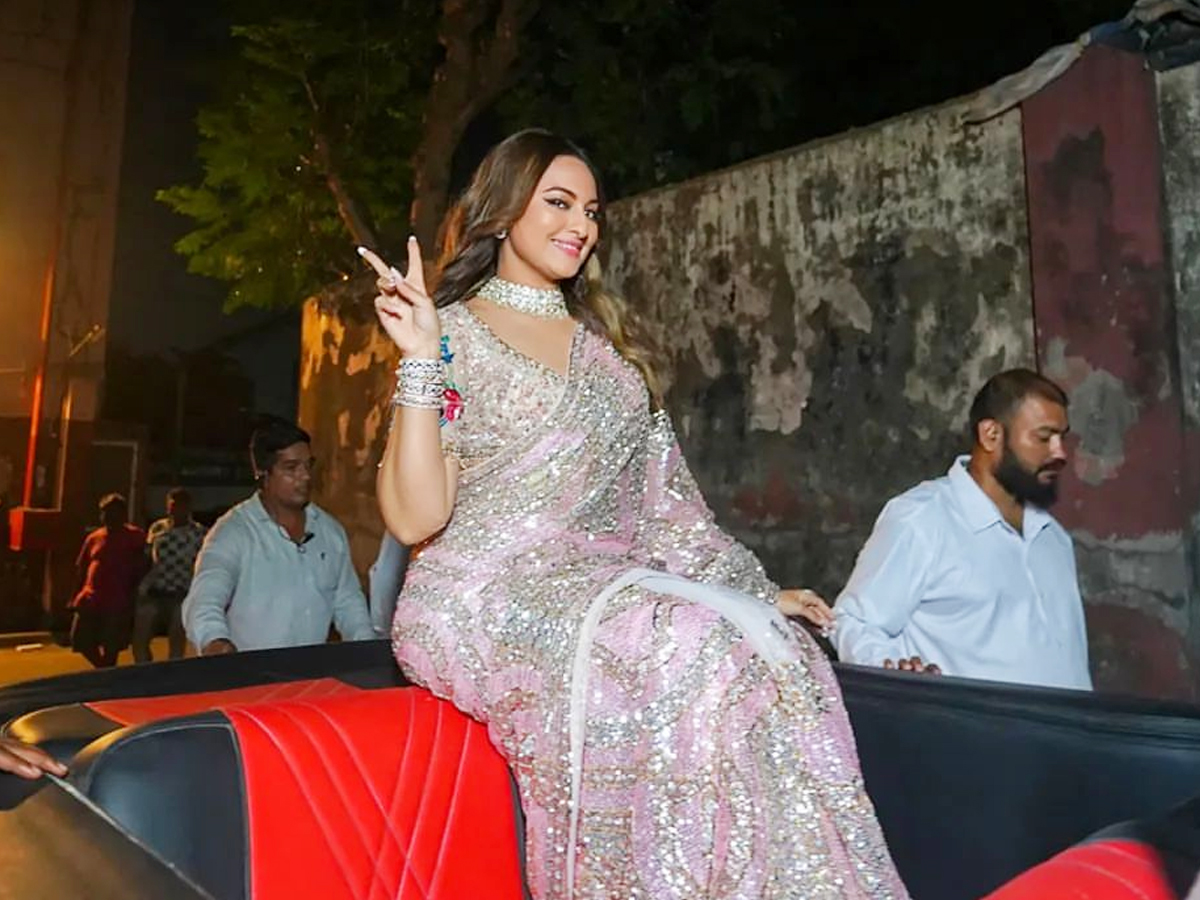 Sonakshi-Sinha-10.jpg 11