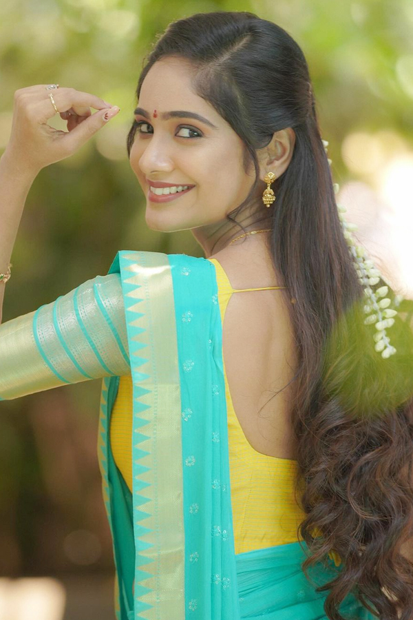 Tejaswini-Gowda-6.jpg 7