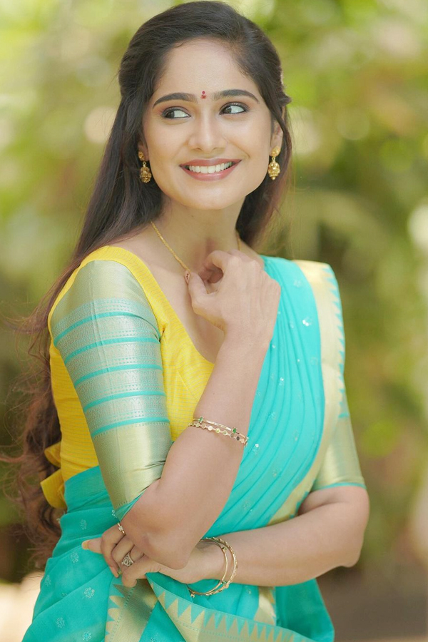 Tejaswini-Gowda-9.jpg 10