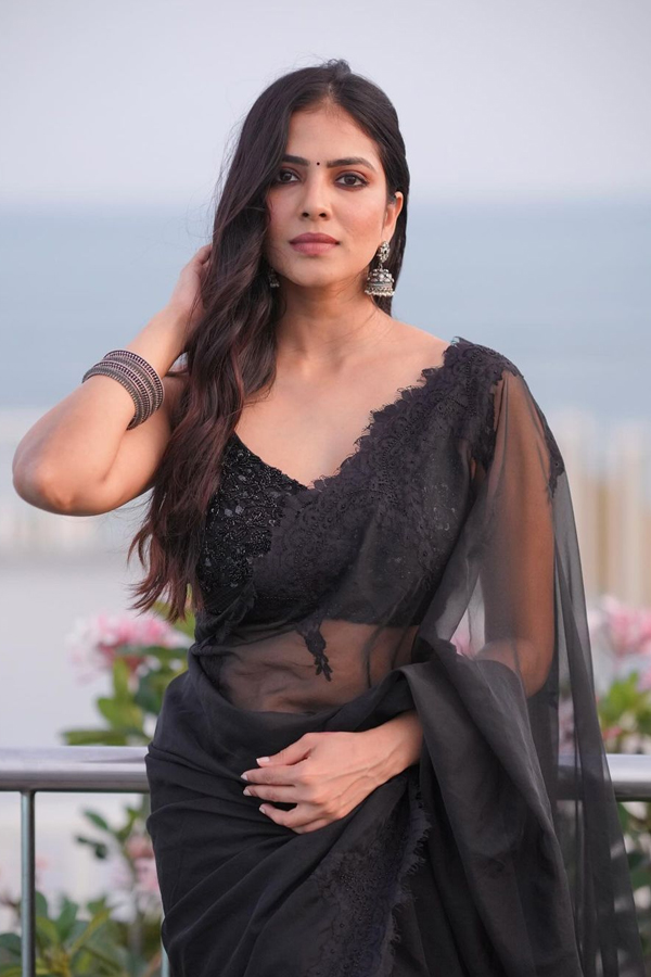 Malavika-Mohanan-1.jpg 2