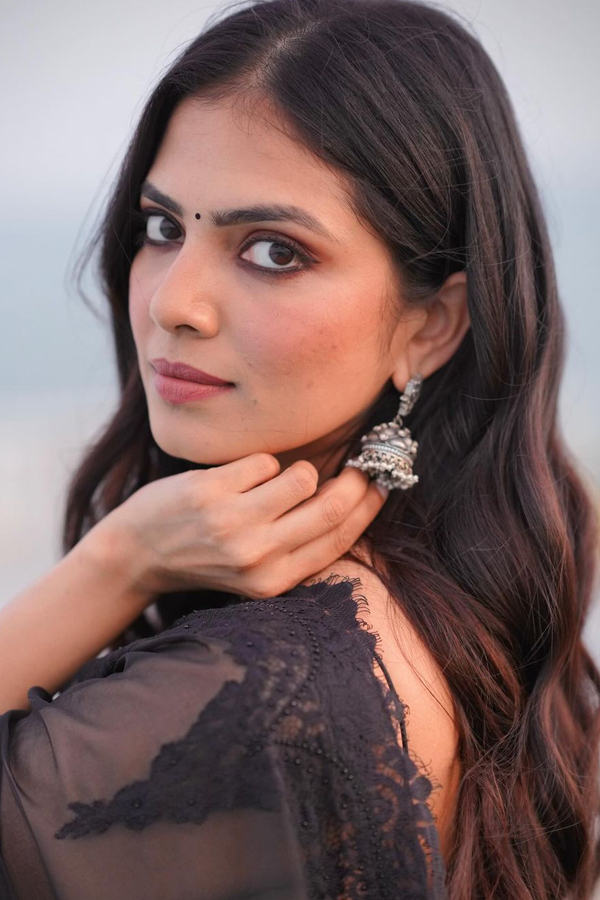 Malavika-Mohanan-2.jpg 3
