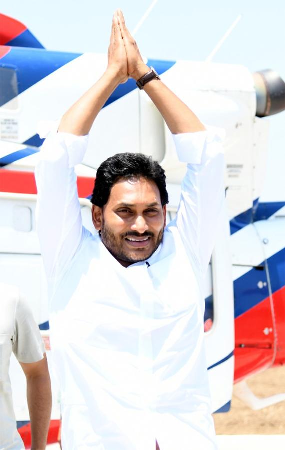 CM_20Jagan_20Election_20Campaign_20Day-3_20Photos-17.jpg 17