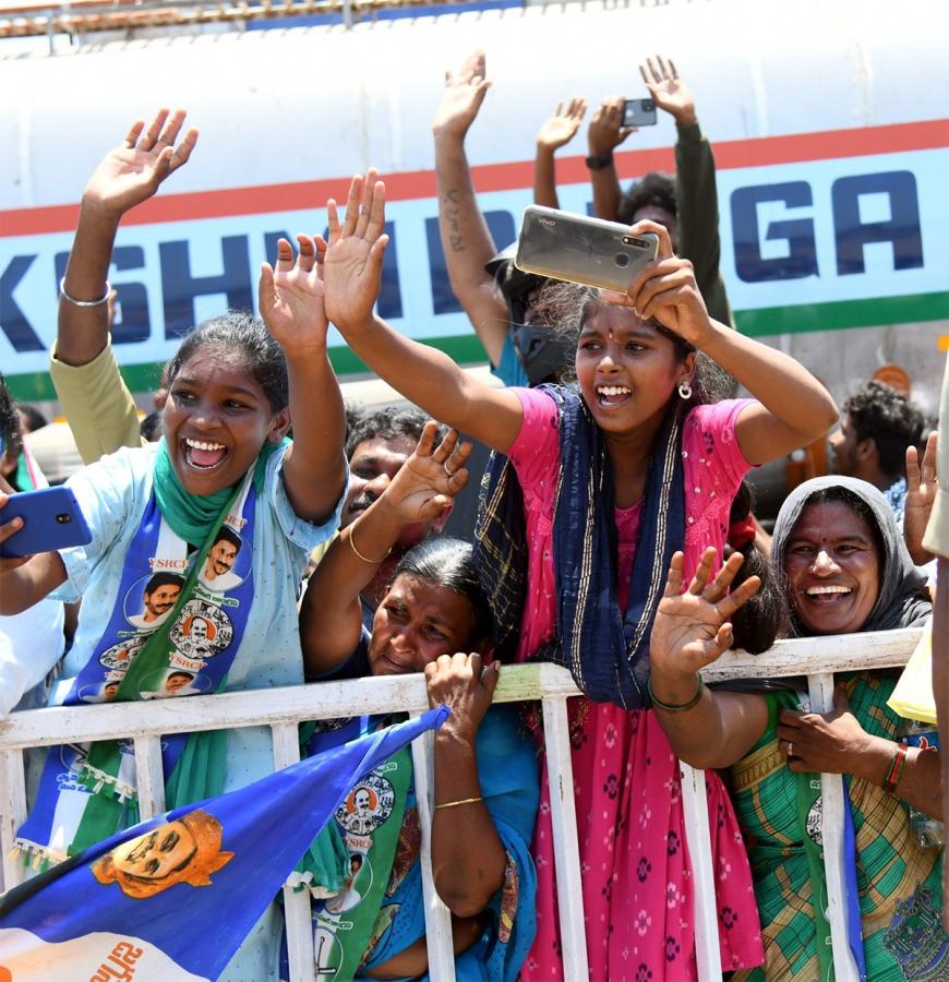 CM_20Jagan_20Election_20Campaign_20Day-3_20Photos-26.jpg 25