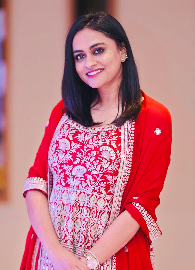 Intresting_20Facts_20About_20Anchor_20Geetha_20Bhagath_20Photos_20_285_29.jpg 6