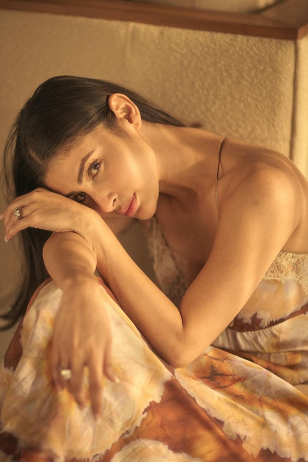 Mouni-Roy-11.jpg 12