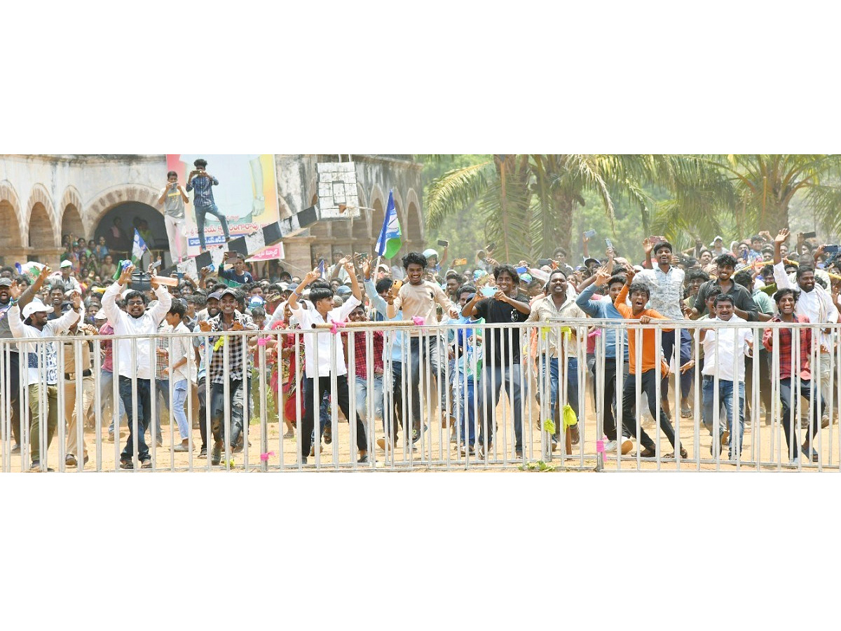 AP_20CM_20YS_20Jagan_20Public_20Meeting_20at_20Bobbili_20Photos_20_2826_29.jpg 10