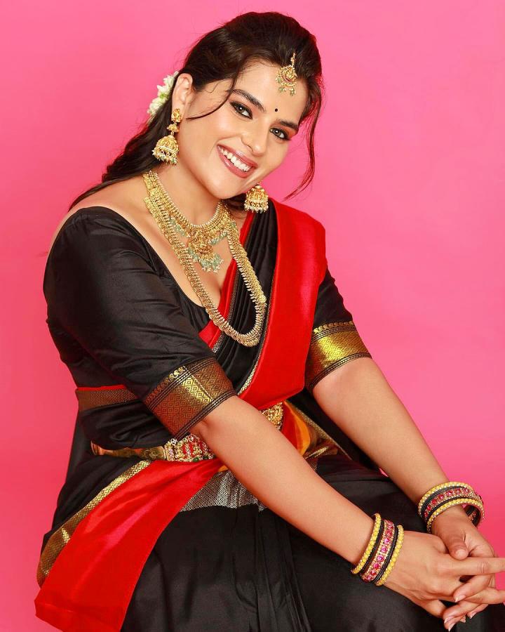 KavyaKalyanram-02.jpg 2