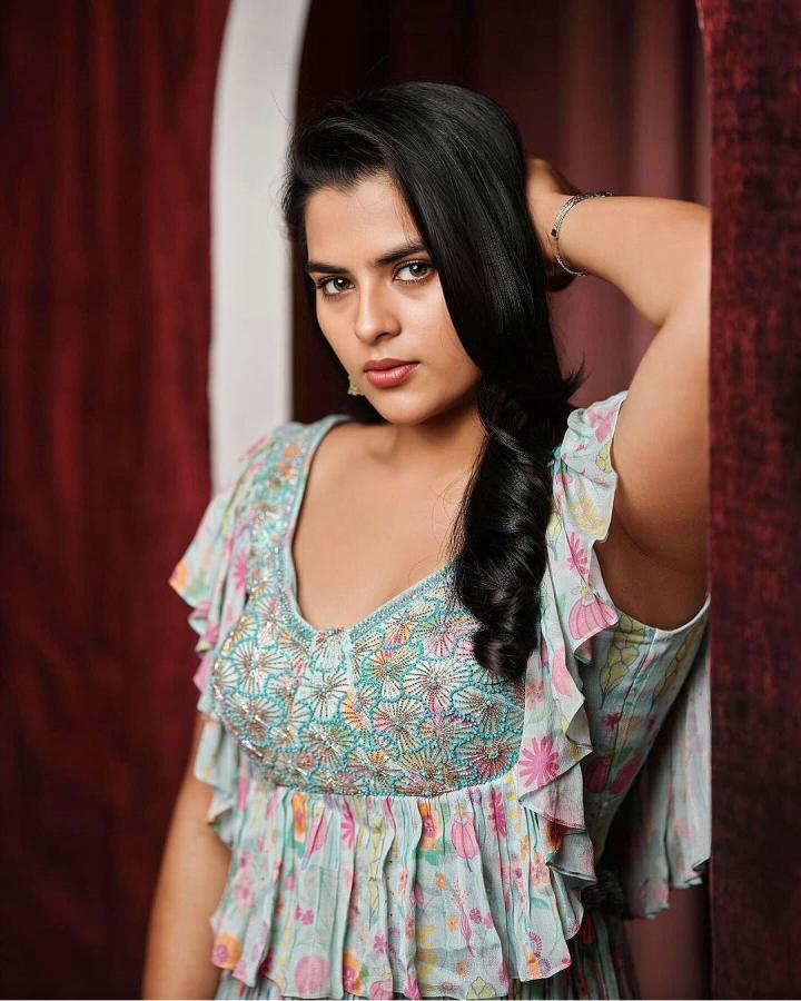 KavyaKalyanram-16.jpg 16