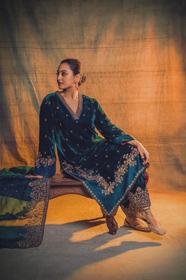 Sonakshi-Sinha-5_0.jpg 6