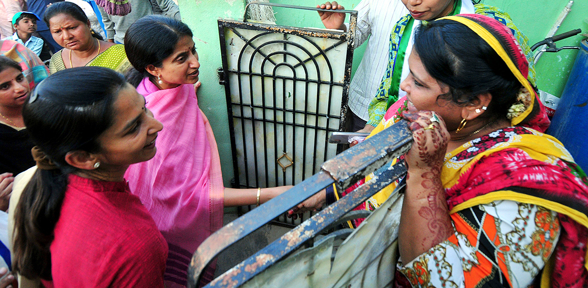 ys_20bharathi_20election_20campaign-_20_285_29.jpg 5