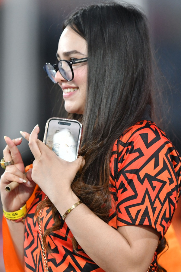 Celebreties_20Cricket_20At_20Uppal_20Stadium_20Hyderabad_20Photos_20_2815_29.jpg 16