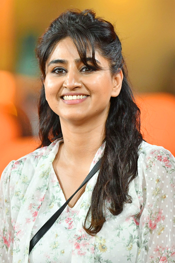 Celebreties_20Cricket_20At_20Uppal_20Stadium_20Hyderabad_20Photos_20_2821_29.jpg 22