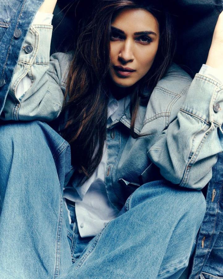 KritiSanon-05.jpg 5