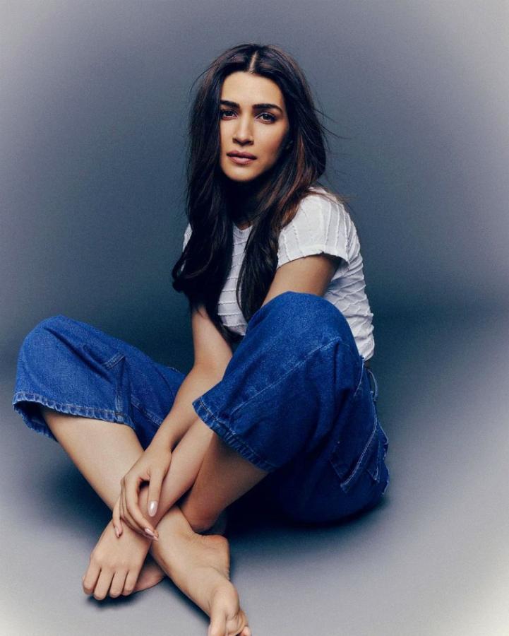 KritiSanon-10.jpg 10