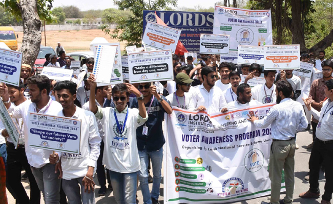 My_20First_20vote_20Voters_20Awareness_20Drive_20An_20initiative_20By_20Students_20Photos_20_282_29.jpg 3