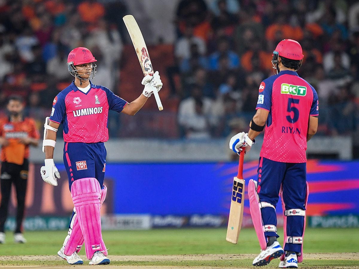 IPL_202024_20T20_20cricket_20match_20between_20Sunrisers_20Hyderabad_20and_20Rajasthan_20Royals_20Photos-_20_285_29.jpg 5