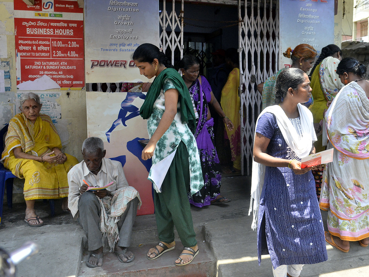 Pension_20kanuka_20in_20andhra_20pradesh_20photos-_20_2818_29.jpg 18