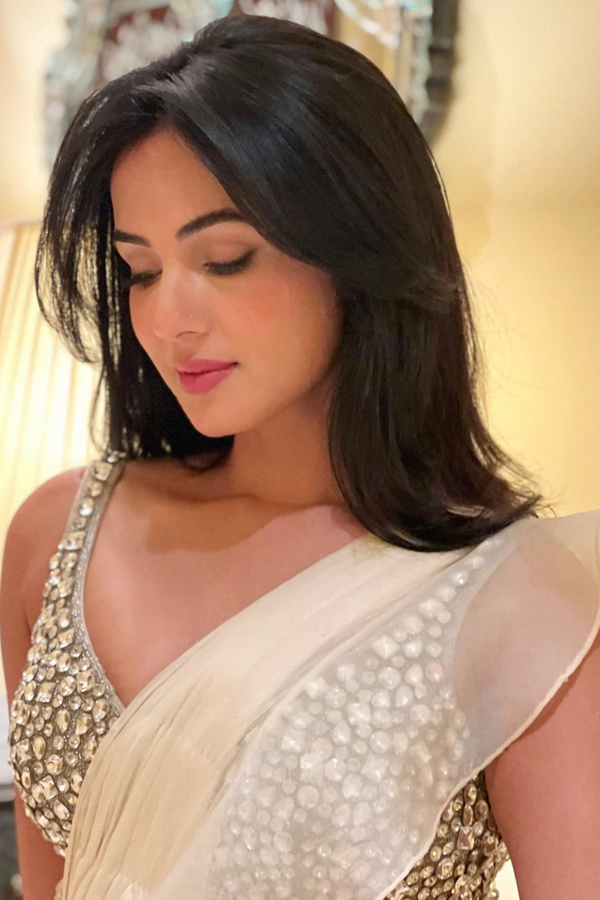 Sonal-Chauhan-2.jpg 3