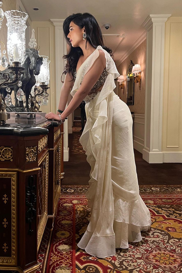 Sonal-Chauhan-3.jpg 4