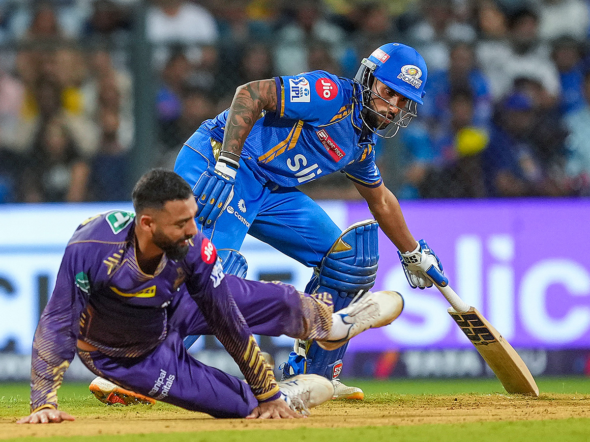 IPL_20match_20between_20Kolkata_20Knight_20Riders_20and_20Mumbai_20Indians_20Photos-_20_2814_29.jpg 14