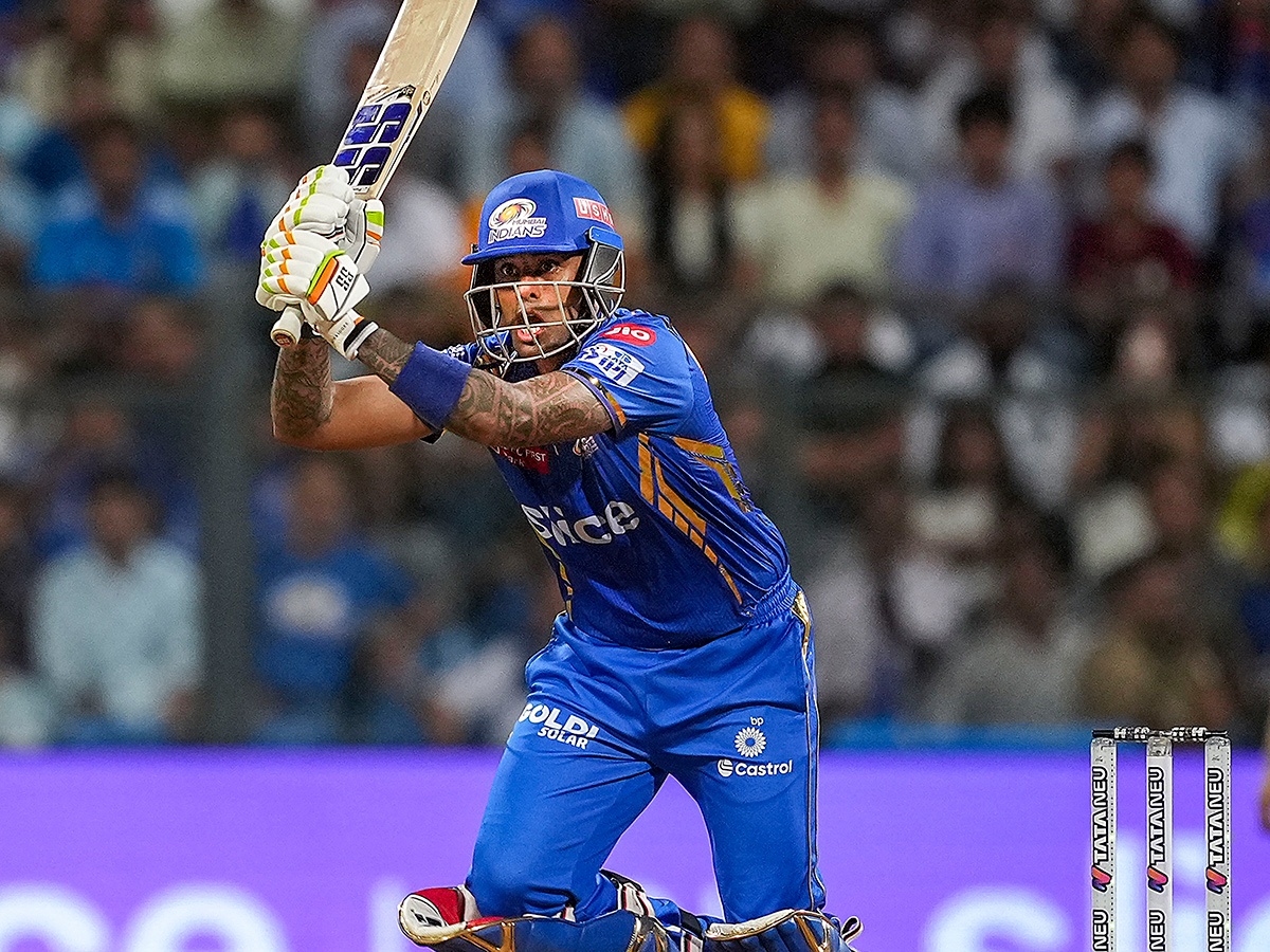 IPL_20match_20between_20Kolkata_20Knight_20Riders_20and_20Mumbai_20Indians_20Photos-_20_287_29.jpg 7
