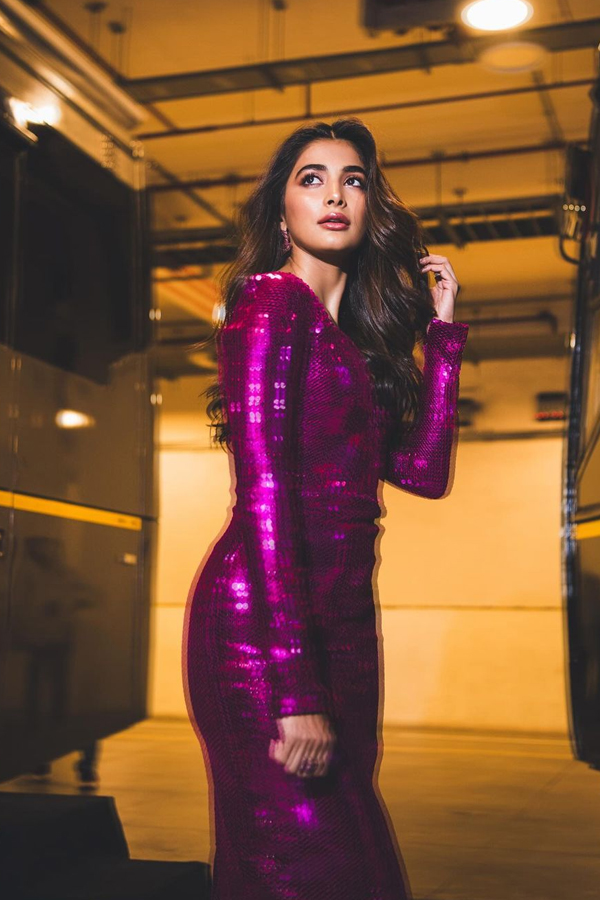 Pooja-Hegde-8.jpg 9