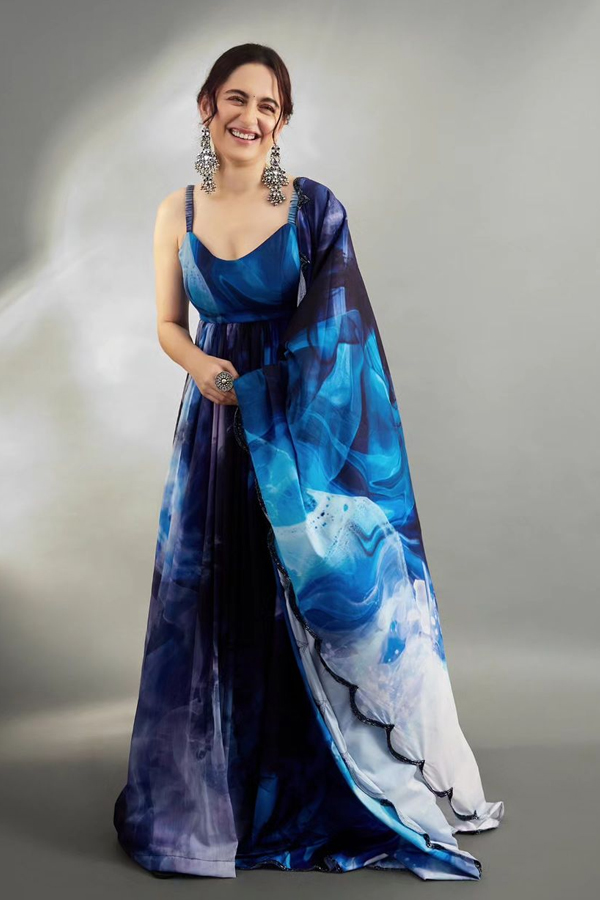 Sanjeeda-Shaikh-9_0.jpg 10