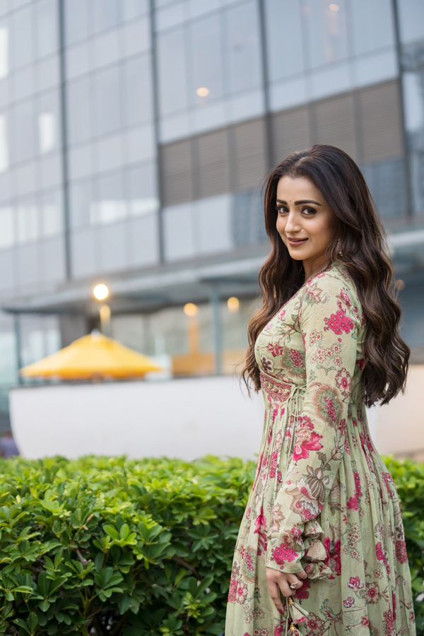 Trisha-Krishnan-22.jpg 23