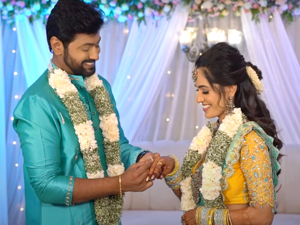 Bigg_20Boss_20Shobha_20Shetty_20Engagement_20Photos_20_281_29.jpg 2