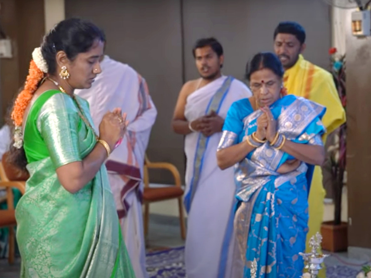 Bigg_20Boss_20Shobha_20Shetty_20Engagement_20Photos_20_283_29.jpg 4