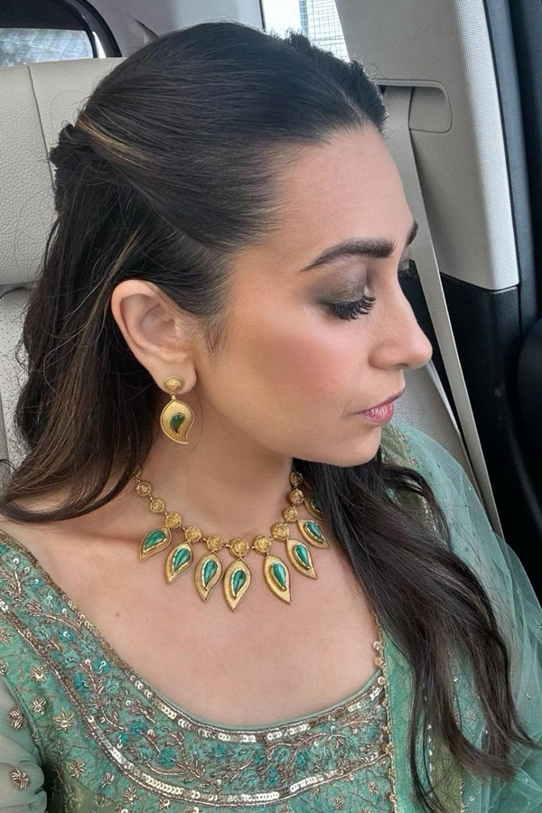 Karisma-Kapoor-3.jpg 4