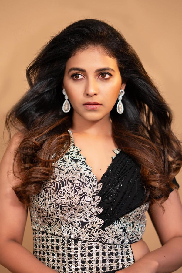 Anjali-7.jpg 8
