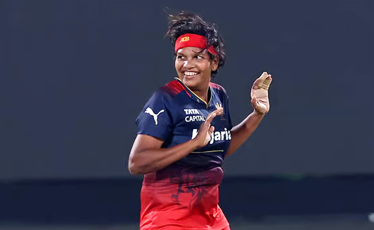 Asha-Sobhana1.jpg