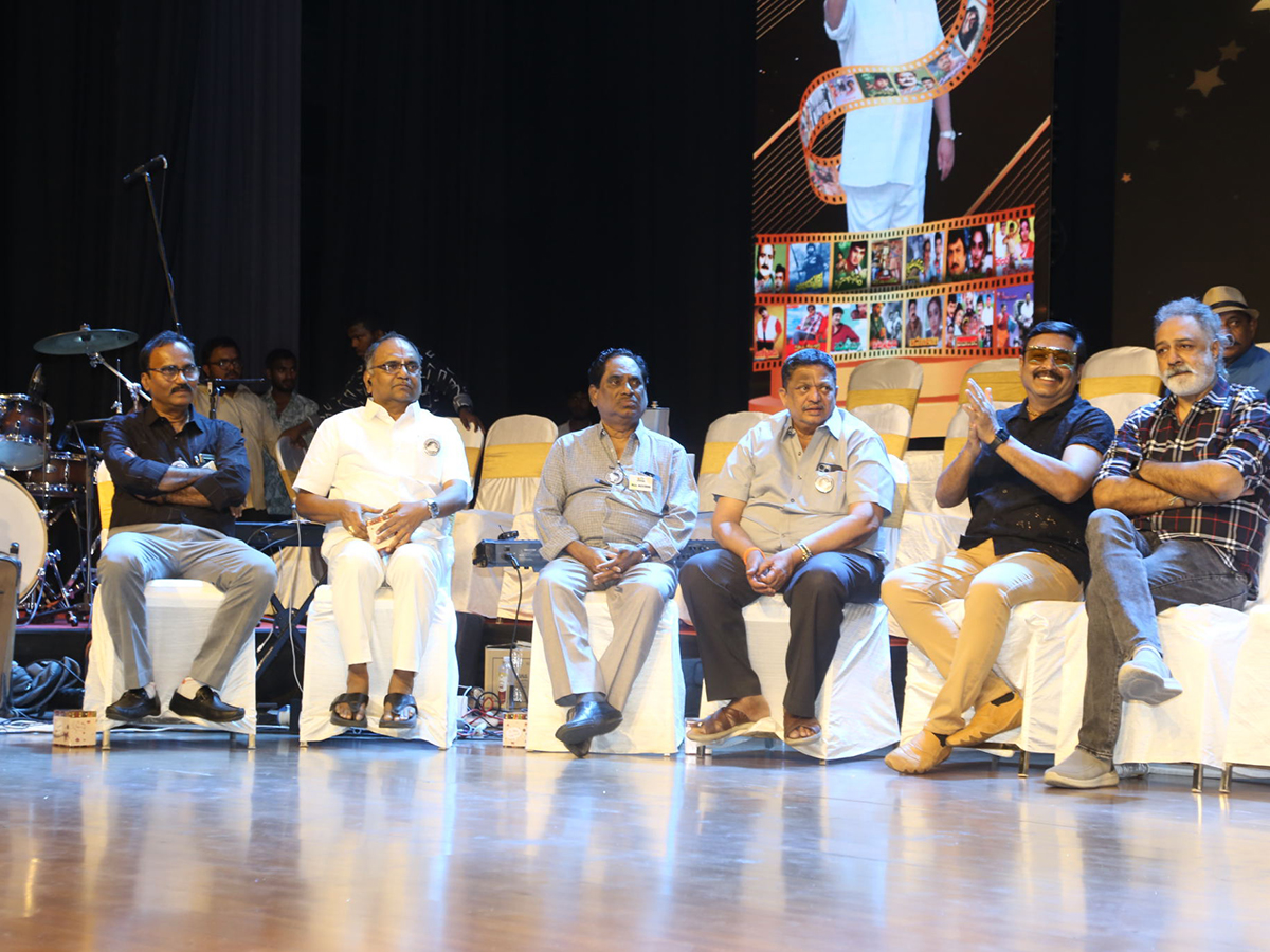 Dharsakaratna_20DNR_20Film_20Awards_20Function_20Shilpakala_20Vedika_2C_20Hyderabad-_20_2826_29.jpg 26